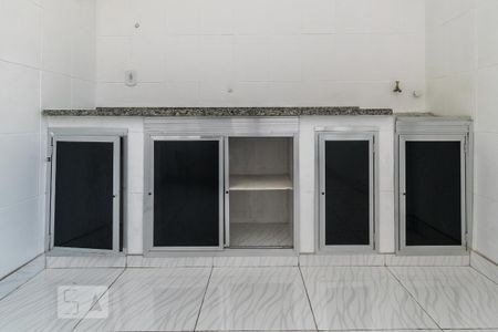 Apartamento à venda com 43m², 1 quarto e sem vaga Apartamento à venda com 43m², 1 quarto e sem vagaCozinha - Armários