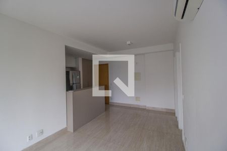 Sala de apartamento à venda com 1 quarto, 50m² em Empresarial 18 do Forte, Barueri