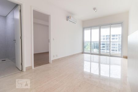 Sala de apartamento para alugar com 1 quarto, 50m² em Empresarial 18 do Forte, Barueri