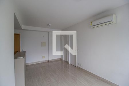 Sala de apartamento à venda com 1 quarto, 50m² em Empresarial 18 do Forte, Barueri