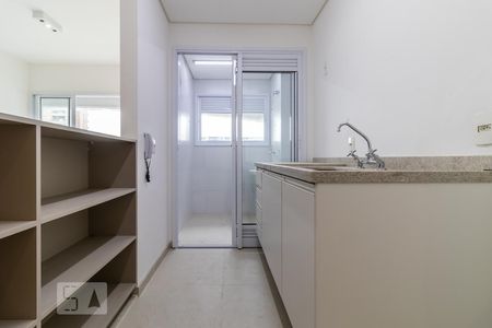 Cozinha de apartamento para alugar com 1 quarto, 50m² em Empresarial 18 do Forte, Barueri