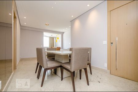 Sala de apartamento para alugar com 2 quartos, 78m² em Belvedere, Belo Horizonte
