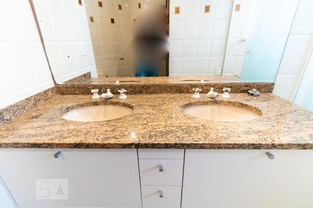 Apartamento à venda com 150m², 3 quartos e 2 vagasBanheiro da Suíte 3