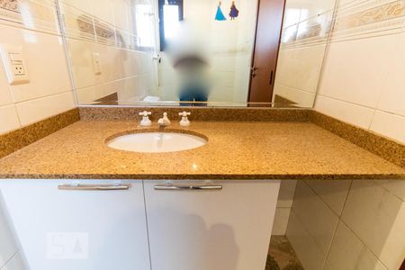 Apartamento à venda com 150m², 3 quartos e 2 vagasBanheiro da Suíte 2