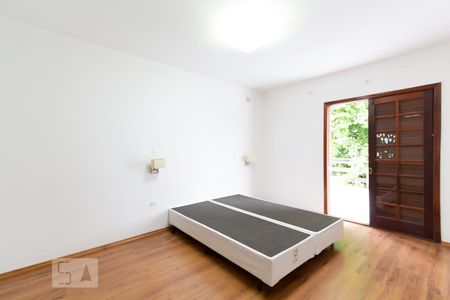Suíte de casa para alugar com 3 quartos, 270m² em Jardim Guedala, São Paulo