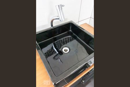 Banheiro Pia de apartamento à venda com 2 quartos, 70m² em Vila Leopoldina, São Paulo