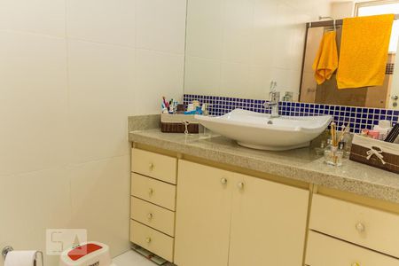 Apartamento à venda com 100m², 3 quartos e 1 vagaBanheiro da Suíte 3