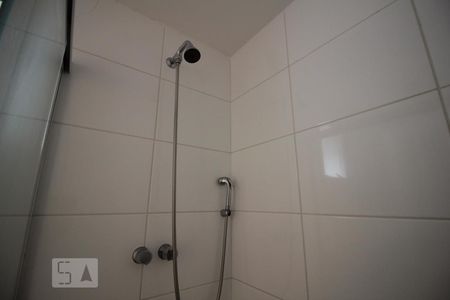 Apartamento para alugar com 80m², 3 quartos e 2 vagasChuveiro
