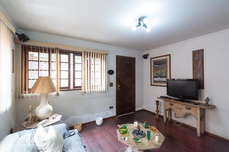 Sala de casa para alugar com 2 quartos, 230m² em Vila Cordeiro, São Paulo