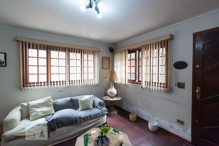 Sala de casa para alugar com 2 quartos, 230m² em Vila Cordeiro, São Paulo