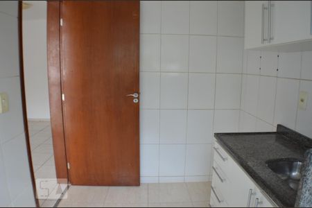 Apartamento para alugar com 72m², 3 quartos e 1 vagaCozinha e Área de Serviço