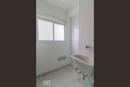 Área de serviço de apartamento para alugar com 2 quartos, 54m² em Jardim Imperador, Guarulhos