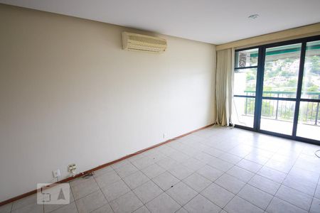 Apartamento para alugar com 100m², 3 quartos e 2 vagasSala