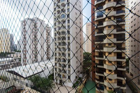 Vista de apartamento à venda com 3 quartos, 84m² em Vila Olímpia, São Paulo
