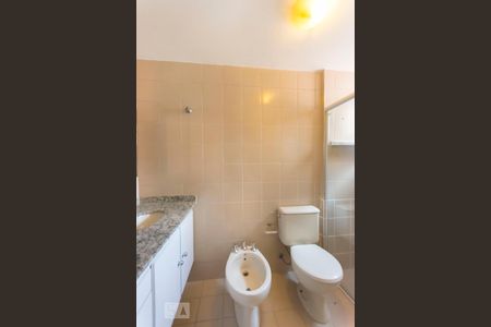 Apartamento à venda com 84m², 3 quartos e 1 vaga Apartamento à venda com 84m², 3 quartos e 1 vagaBanheiro Suite