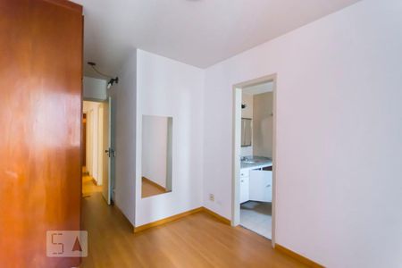 Suite de apartamento à venda com 3 quartos, 84m² em Vila Olímpia, São Paulo
