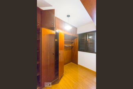 Quarto 01 de apartamento à venda com 3 quartos, 84m² em Vila Olímpia, São Paulo