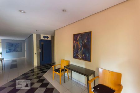 Apartamento à venda com 84m², 3 quartos e 1 vaga Apartamento à venda com 84m², 3 quartos e 1 vagaHall social