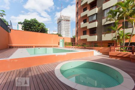 Apartamento à venda com 84m², 3 quartos e 1 vaga Apartamento à venda com 84m², 3 quartos e 1 vagaPiscina