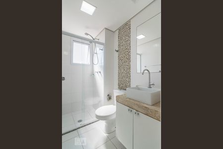 Banheiro de apartamento para alugar com 3 quartos, 59m² em Silveira, Santo André