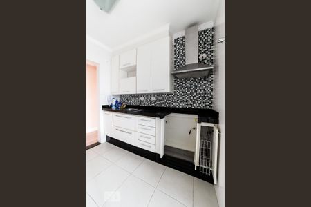 Cozinha de apartamento para alugar com 2 quartos, 58m² em Vila Maria Alta, São Paulo