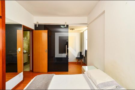 Suíte de apartamento para alugar com 1 quarto, 55m² em Funcionários, Belo Horizonte
