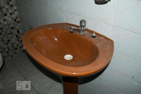 Casa à venda com 190m², 3 quartos e 3 vagasBANHEIRO SUITE