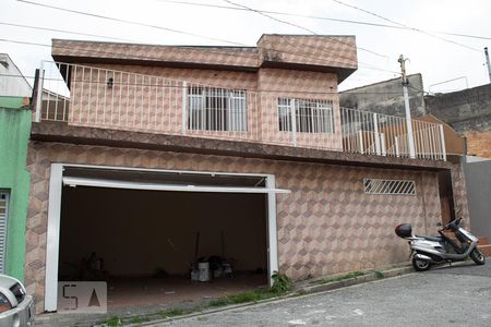 Casa à venda com 190m², 3 quartos e 3 vagasFACHADA
