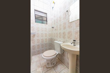 Banheiro  de casa para alugar com 1 quarto, 40m² em Ferreira, São Paulo