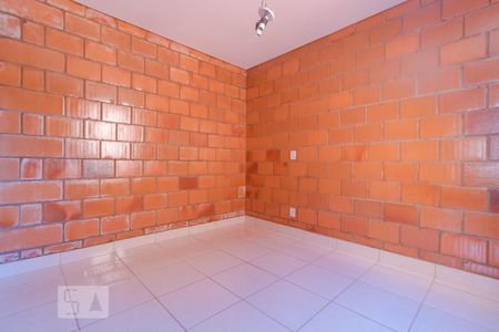 Suíte 01 de casa para alugar com 2 quartos, 70m² em Vila Hollândia, Campinas