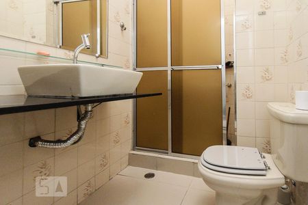 Casa à venda com 200m², 2 quartos e 2 vagasBanheiro