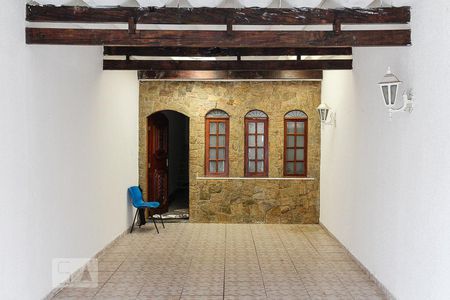 Casa à venda com 200m², 2 quartos e 2 vagasGaragem