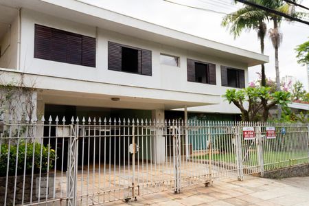 Apartamento para alugar com 450m², 4 quartos e 4 vagas Apartamento para alugar com 450m², 4 quartos e 4 vagasFachada