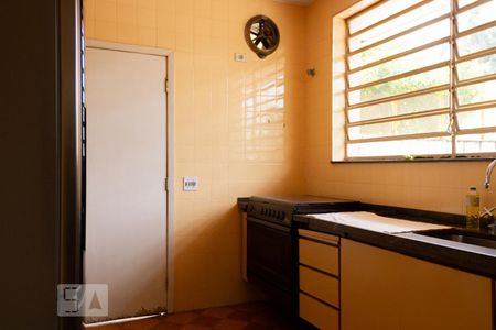 Apartamento para alugar com 450m², 4 quartos e 4 vagas Apartamento para alugar com 450m², 4 quartos e 4 vagasCozinha