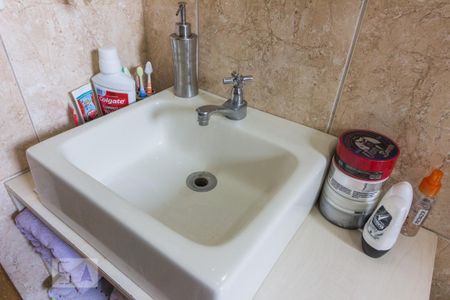 Banheiro de apartamento à venda com 2 quartos, 50m² em Vila Roque, São Paulo