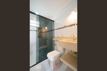 Banheiro suíte 02 de apartamento à venda com 3 quartos, 82m² em Vila Ivone, São Paulo