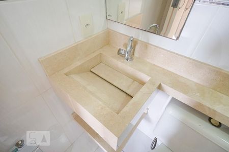 Detalhe banheiro social de apartamento à venda com 3 quartos, 82m² em Vila Ivone, São Paulo
