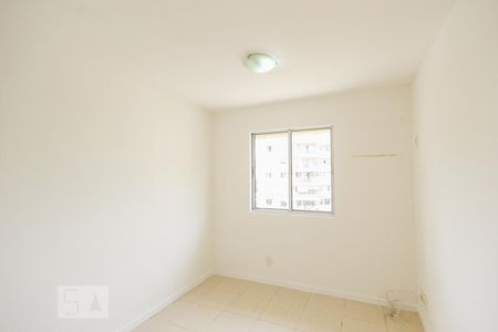 Quarto 1 de apartamento para alugar com 2 quartos, 65m² em Pechincha, Rio de Janeiro
