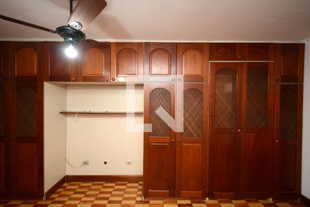 Casa à venda com 220m², 3 quartos e 2 vagasQuarto 1 - Suíte