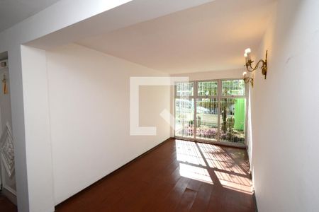 Sala de casa à venda com 3 quartos, 220m² em Jardim Umuarama, São Paulo