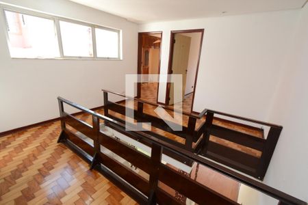 Casa à venda com 220m², 3 quartos e 2 vagasHall