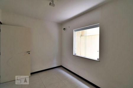 Casa de condomínio à venda com 180m², 3 quartos e 2 vagasQuarto de Serviço