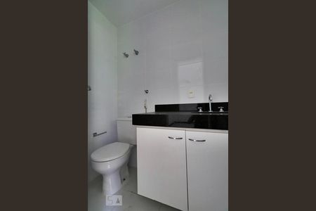 Casa de condomínio à venda com 180m², 3 quartos e 2 vagasBanheiro da Suíte 3