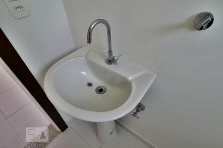 Casa de condomínio à venda com 180m², 3 quartos e 2 vagasLavabo 2