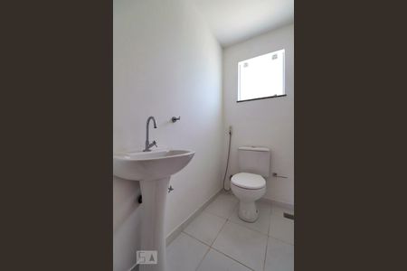 Casa de condomínio à venda com 180m², 3 quartos e 2 vagasLavabo 2