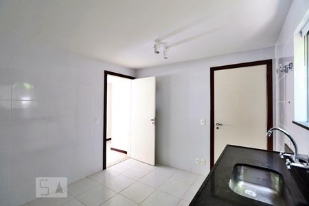 Casa de condomínio à venda com 180m², 3 quartos e 2 vagasCozinha