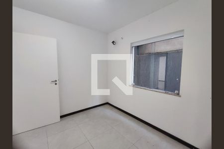 Quarto 1 de casa de condomínio para alugar com 4 quartos, 180m² em Vargem Grande, Rio de Janeiro