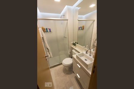 Banheiro de apartamento à venda com 3 quartos, 76m² em Jacarepaguá, Rio de Janeiro