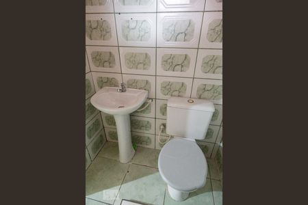 Banheiro de casa à venda com 2 quartos, 60m² em Vila Lar Nacional, São Paulo