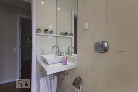 Banheiro de apartamento para alugar com 3 quartos, 142m² em Barra da Tijuca, Rio de Janeiro